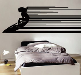 מדבקת קיר - גולשת ושובלי מים