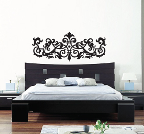 מדבקת קיר - עיטור וינטאג‘ בראש מיטה
