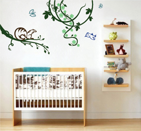 מדבקת קיר - סנאי וציפור על ענפים