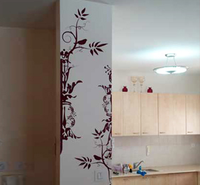 מדבקת קיר - פריחה על עמוד צר